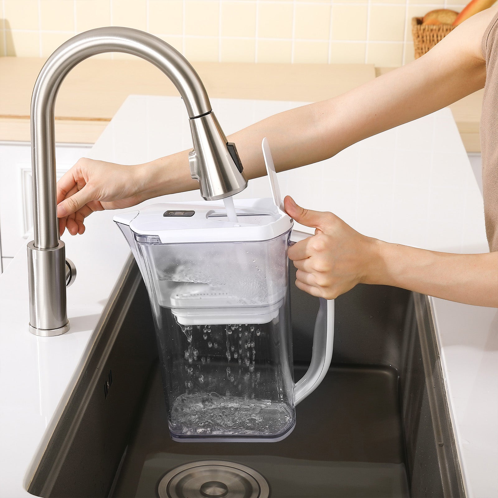 Homelody Wasserfilter Wasserfilterkanne 2,5 L mit LED-Countdown-Anzeige