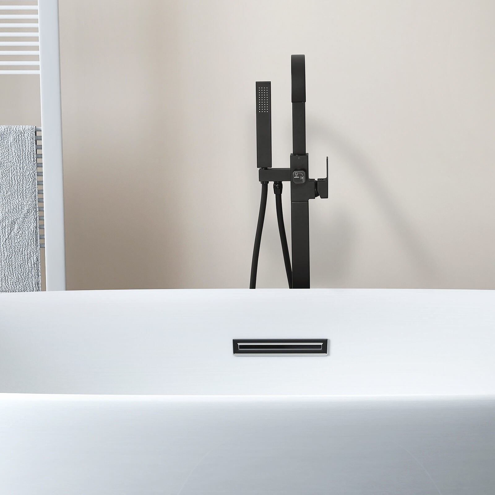 Homelody Wannenarmatur Schwarz freistehende Wannenarmatur Messing mit Handbrause & Wasserfall